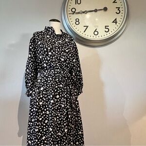 Vintage Black and White Print Long Sleeve Dress